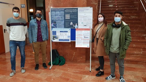 Estudiantes participantes del concurso de TFG